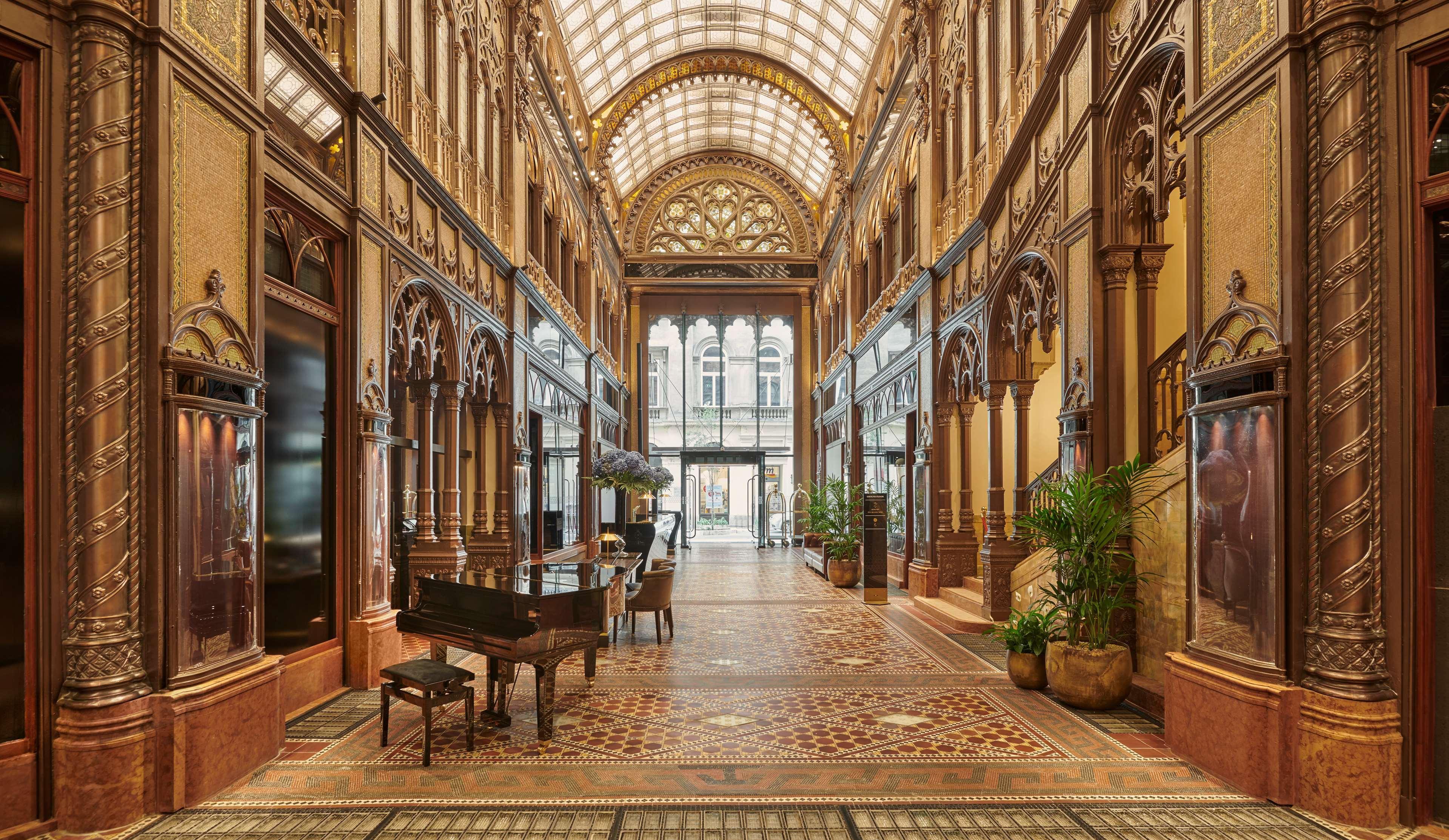 Parisi Udvar Hotel Budapest, Part Of Hyatt Exterior foto